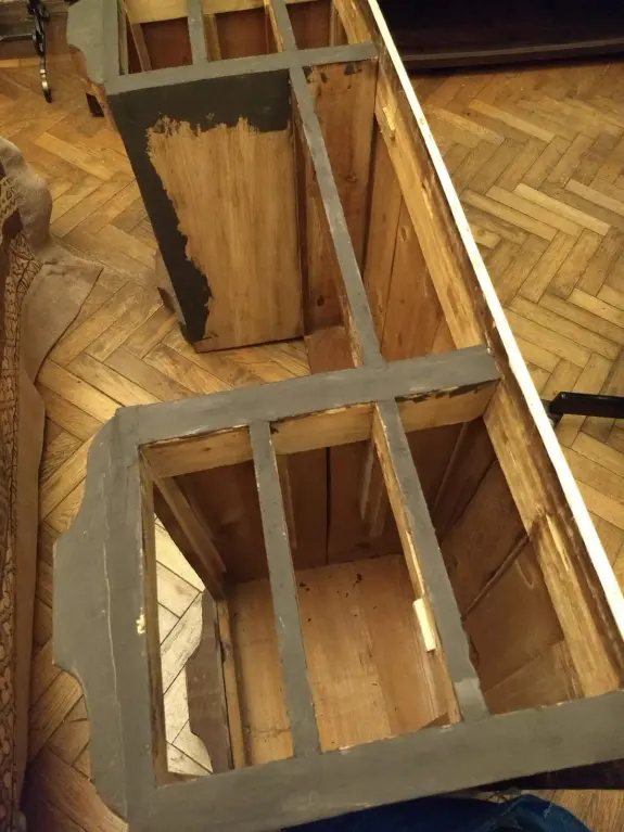 Реставрация стола в процессе